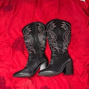 Elegant Black Embroidered Heeled Boots